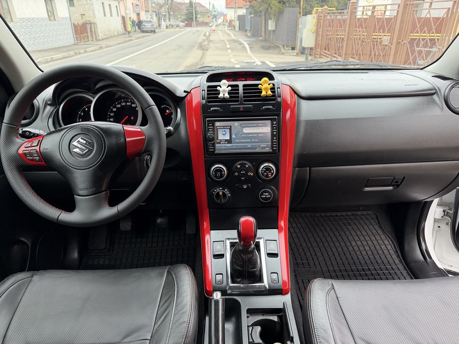 Suzuki Grand Vitara  Editie limitata ,BlackWhite’