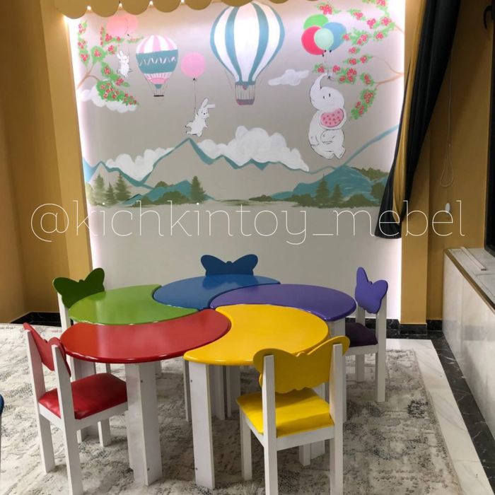Детские Стол и стулья  комплект