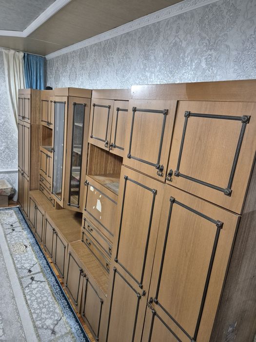 Продаётся стенка.