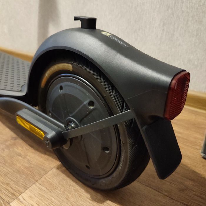 Электросамокат Ninebot Kickscooter F2 Plus