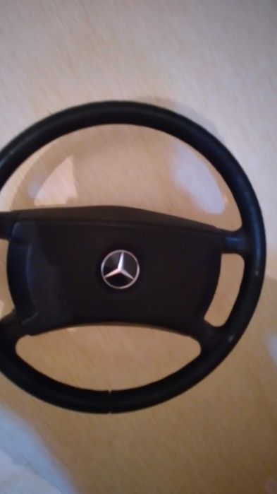 Руль на мерседес 190