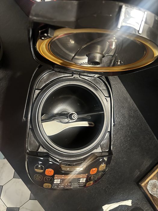 Продам мульиварку Tefal
