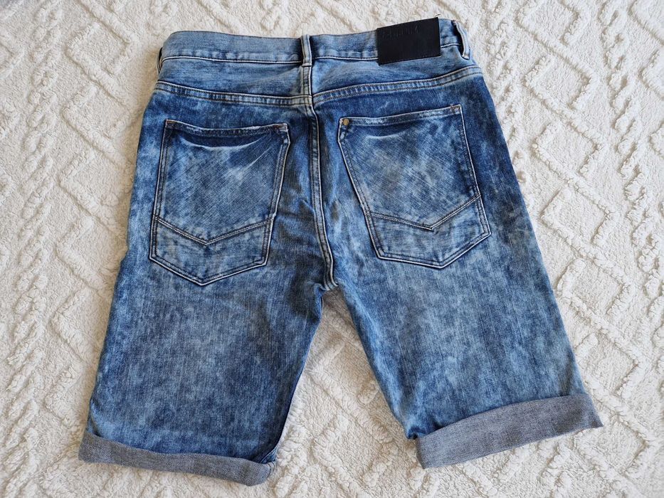 Юношески дънки подходящи за момче