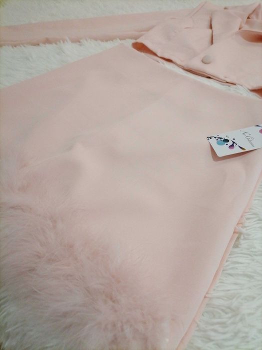 Розов сет от две части с пера