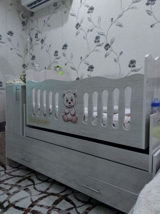 Detskiy mebel sotiladi