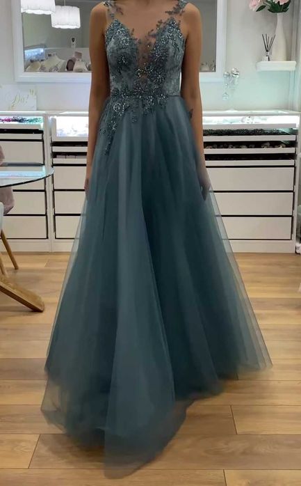 Офицялна бална рокля