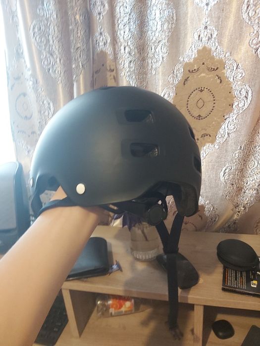 Vand casca pentru copii dar si pentru adulți reglabilă