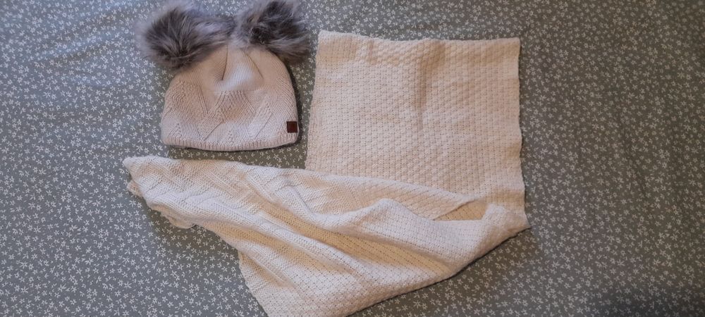 Нов комплект шал и шапка