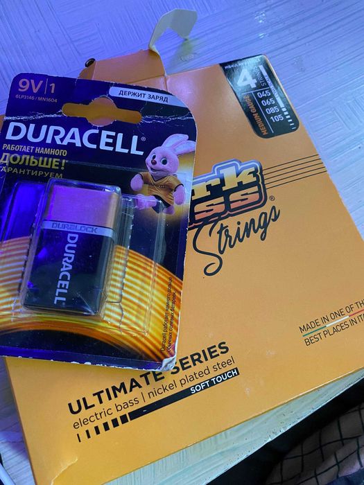 Бас Yamaha TRBX304 черная