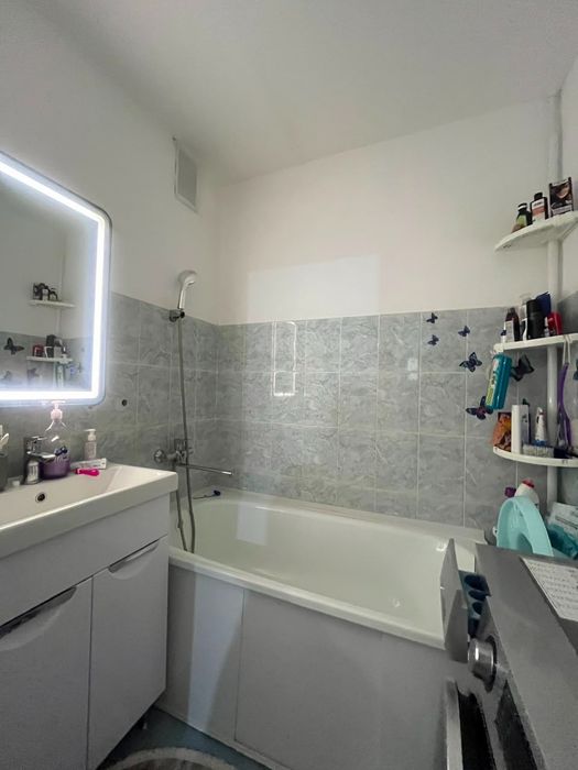 Продам 2 х кв 8/9 эт Нур сити