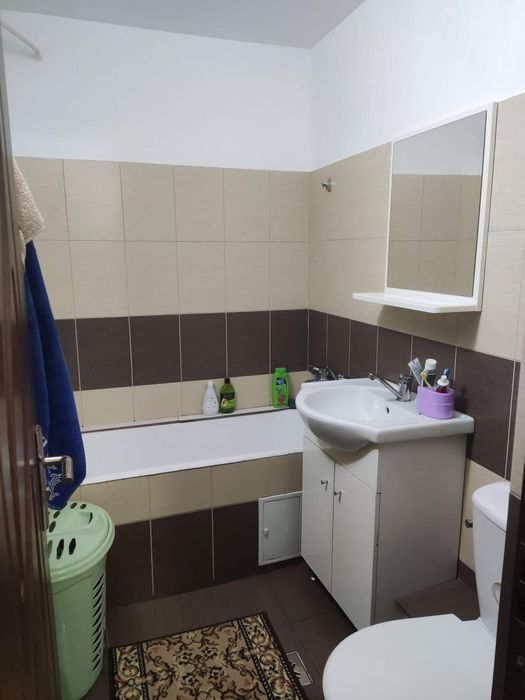 Inchiriez garsoniera