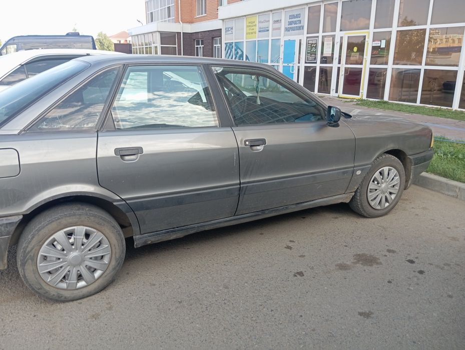 Продам Ауди 80 срочноооо