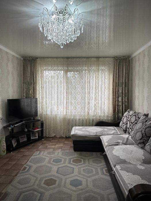 Продам трехкомнатную квартиру