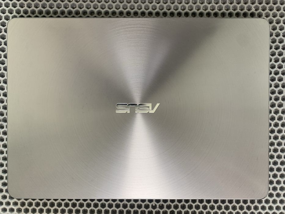 Ультрабук Asus Zenbook. i7.
