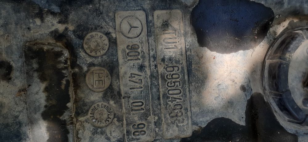 Mercedes Benz 901 bak