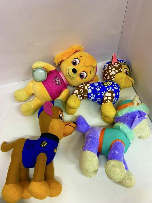 Lot 4 jucării din pluș PATRULA CĂȚELUȘILOR 30 cm NICKELODEON