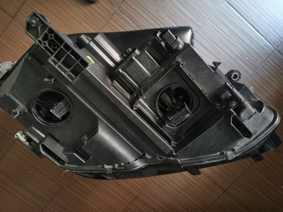 Far stânga vw tiguan an 2017