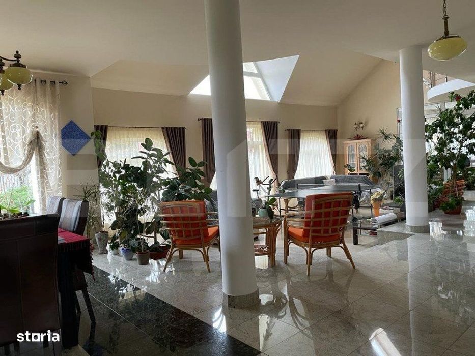 Casa cu 5 camere, 386 mp, Sangeorgiu de Mures, zona Apollo Spa
