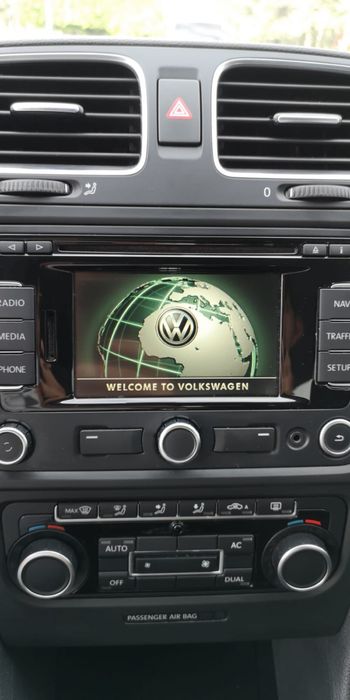 VOLKSWAGEN Golf 2012 — imagine 5