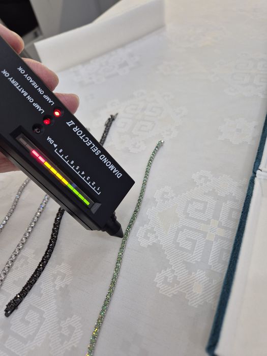 Продам бриллиантовый браслет (муссанит)