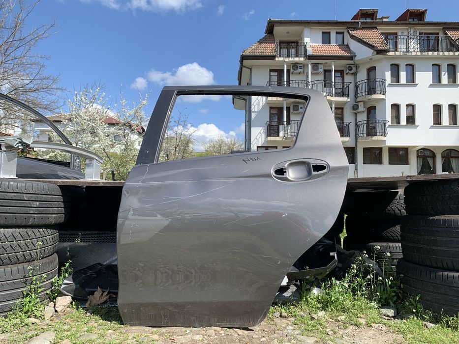 Врата Toyota Yaris