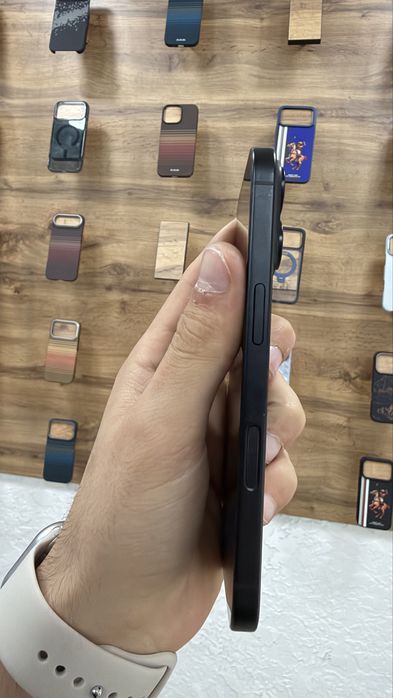iPhone 16
