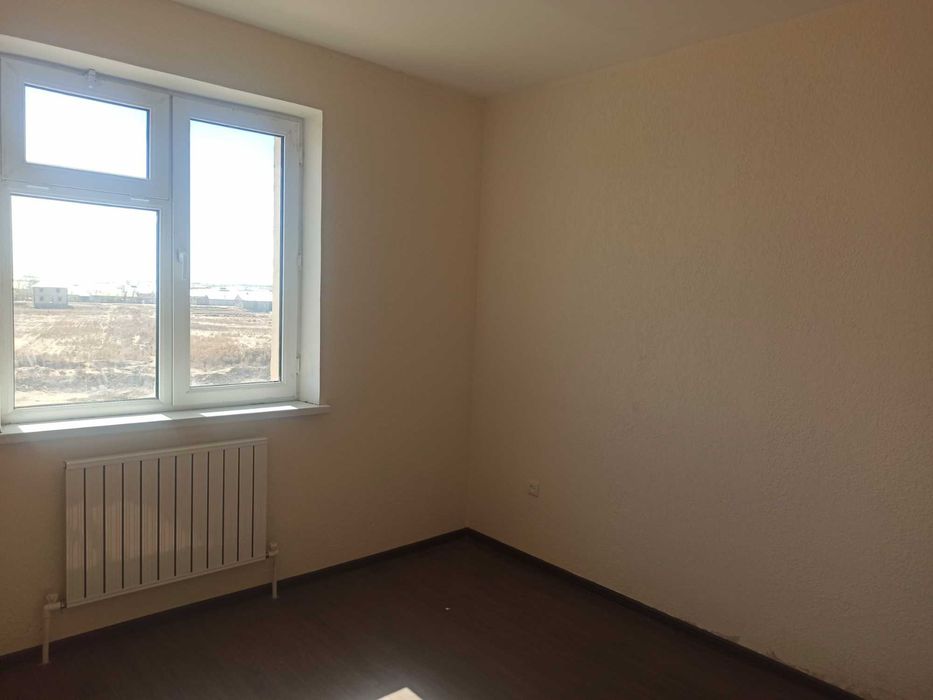 2 хонали уй сотилади. Бўстон шахрида