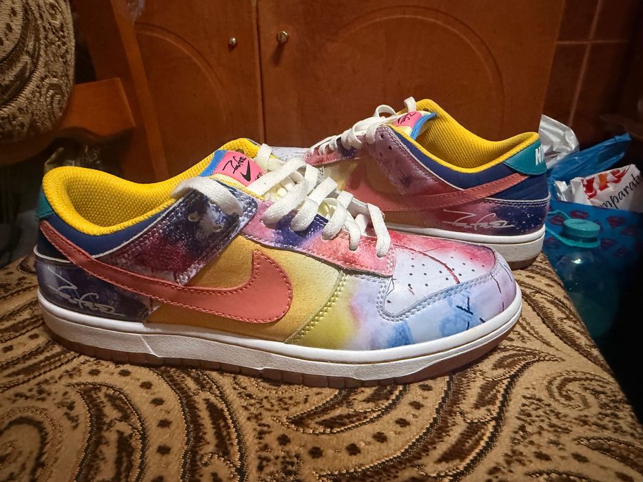 Vand adidasi Nike