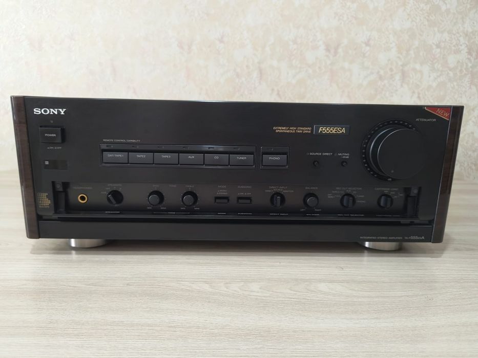 Усилитель SONY TA-F 555 ESA