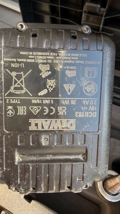 Vând aparat de expandat țevi Dewalt DCE 400 D2