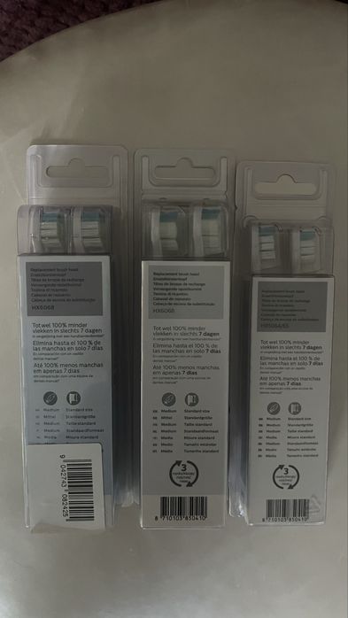Rezerve Philips Sonicare Optimal White HX6068, pachet 8 capete de periere, Standard, click-on