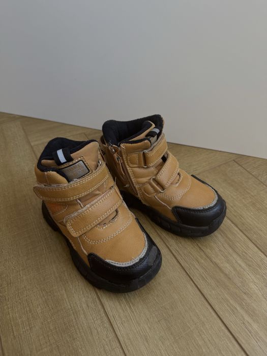 Продам детские зимние ботинки