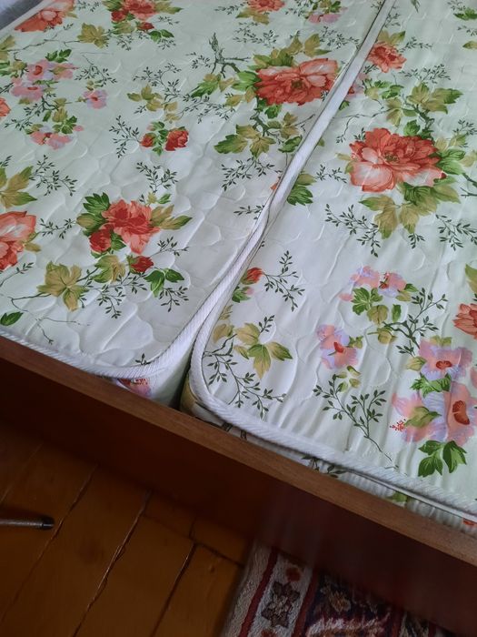 Кровать двуспальная