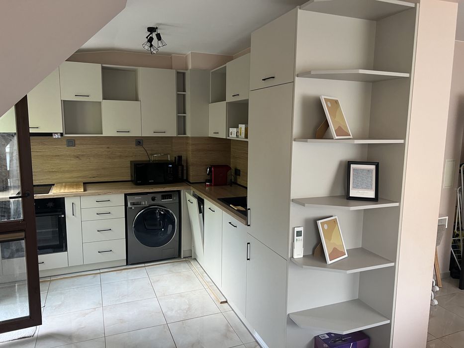 Дава се под наем Двустаен апартамент в Варна, Лятно кино Тракия - 75 кв.м за 663 € - Снимка #3