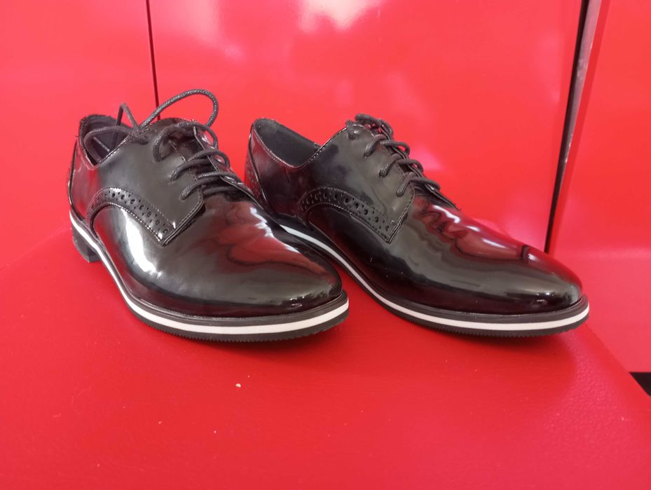 Елегантни обувки