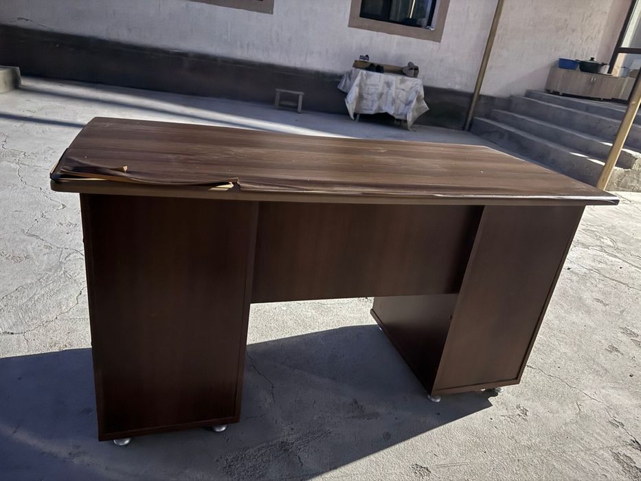 Продам компьютерный стол