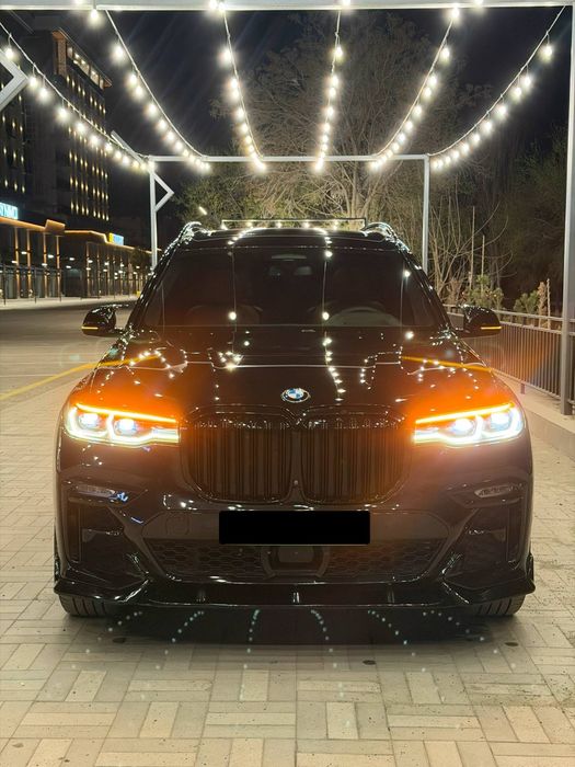 BMW X7 drive 50 I 4.4 tiwin turbo Full Pozitsya