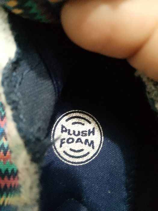 Женские спортивные обувь.