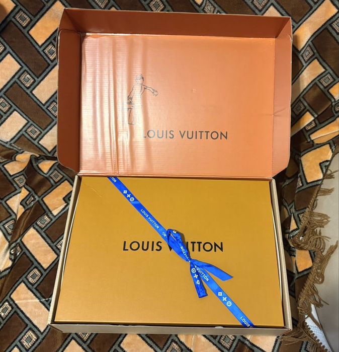 Продается сумка LV