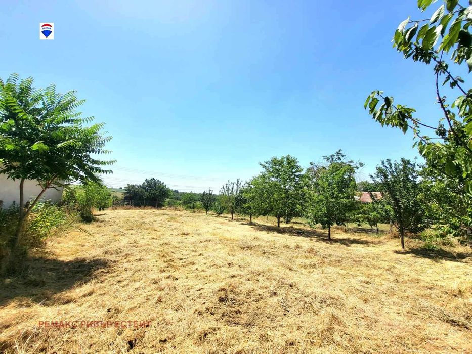 Продава се Парцел в с. Бъзън, Област Русе - 692 кв.м за 23 €/кв.м - Снимка #3