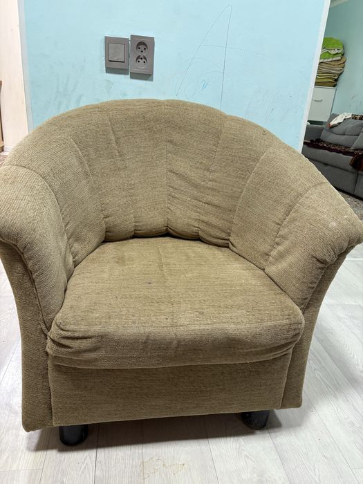 Срочно торг., Диван с двумя креслами