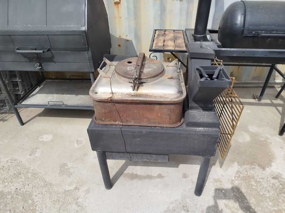 Мангальницы,шашлычница,стейк.