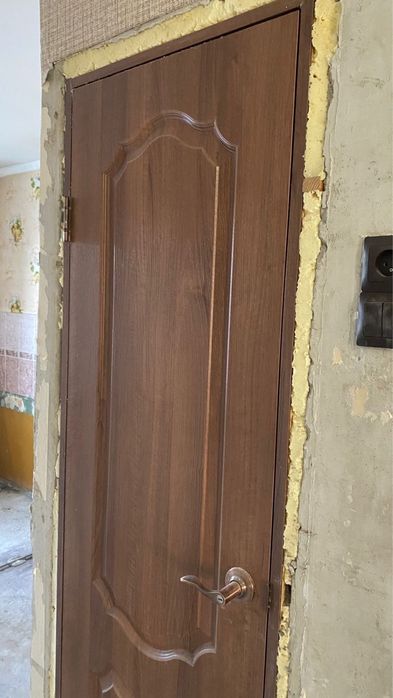 Продам межкомнатные двери