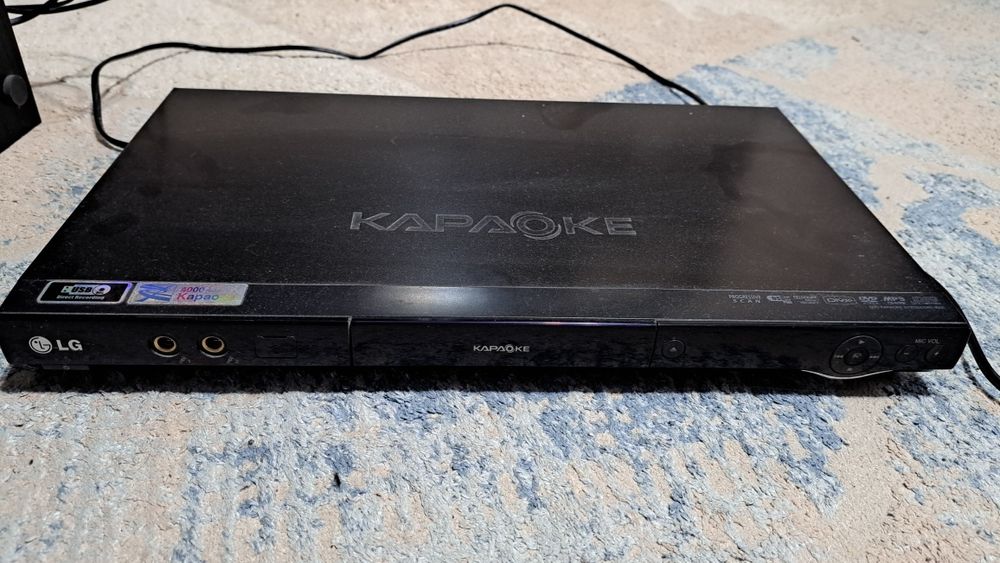 Колонки,сабвуфер,двд-плейер.