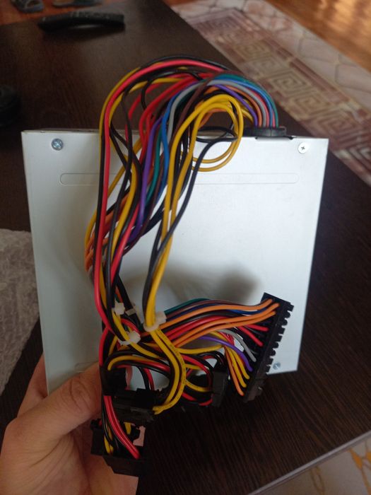 Блок питания 400.в на системник