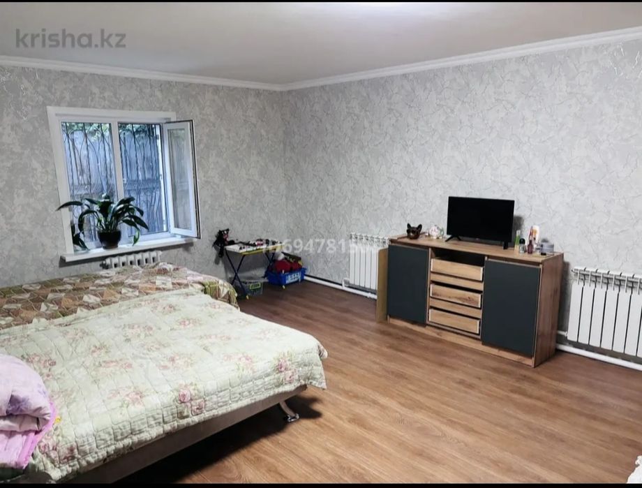 Продаётся дом с участком 10 соток