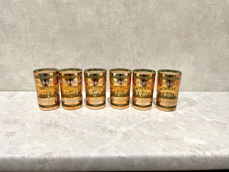 Золотистые бокалы