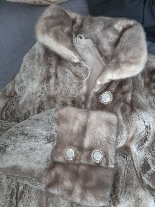 Шуба норкоая женская.