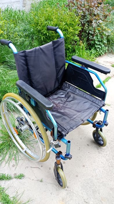 Инвалидная коляска