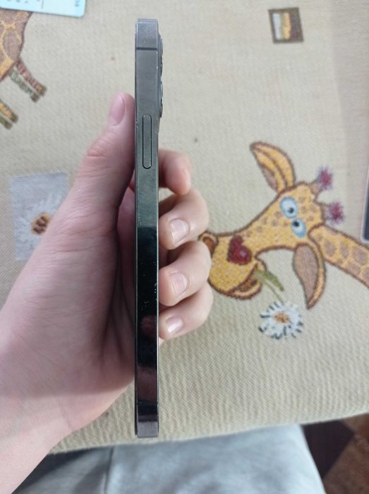 iphone 12 pro все в идеале кроме экрана